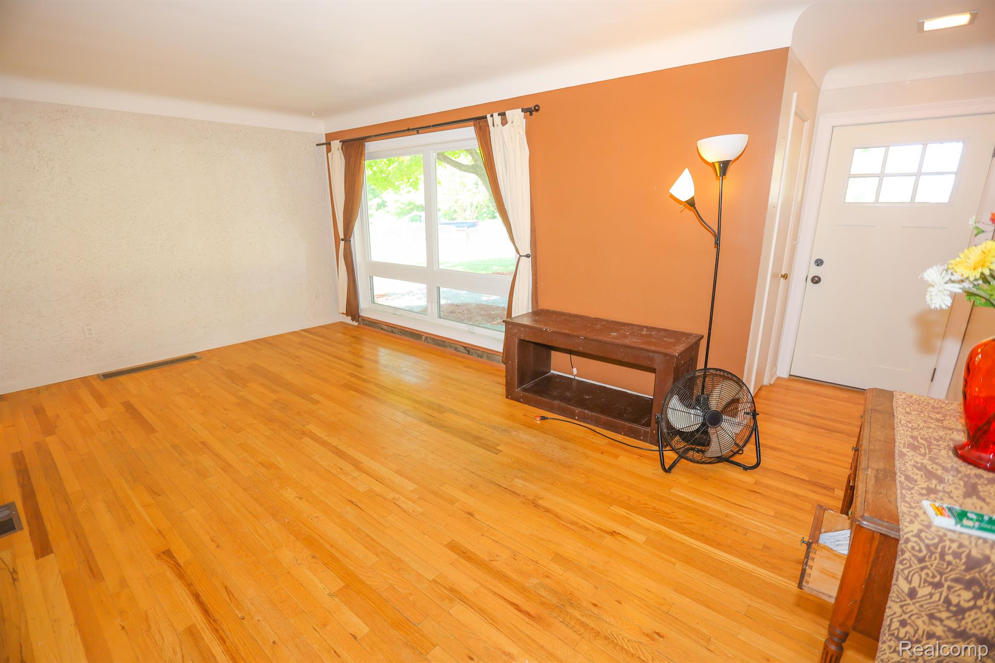 15183 Fish Lake Road Holly, MI 48442 - Photo 13 of 34 Dining Room, View 2