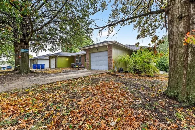 $250,000 | 7805 East 130th Court, Grandview, MO 64030