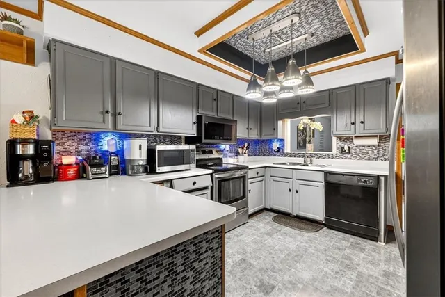 $250,000 | 7805 East 130th Court, Grandview, MO 64030