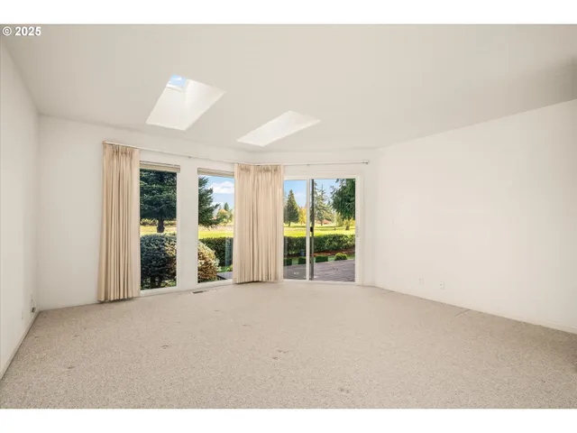 $498,000 | 370 Magnolia Drive, Creswell, OR 97426