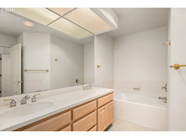 $498,000 | 370 Magnolia Drive, Creswell, OR 97426