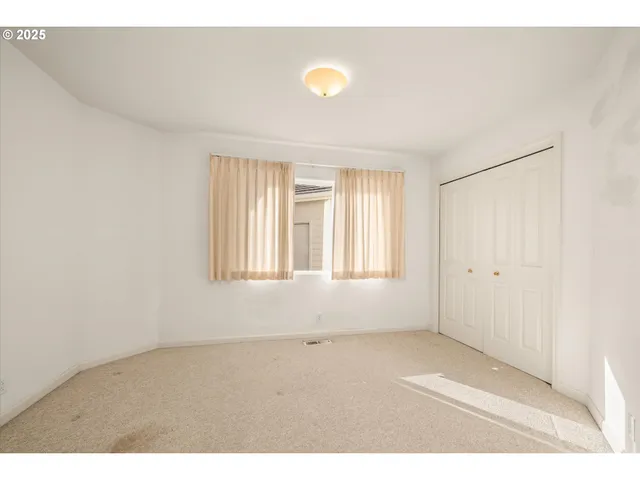 $498,000 | 370 Magnolia Drive, Creswell, OR 97426