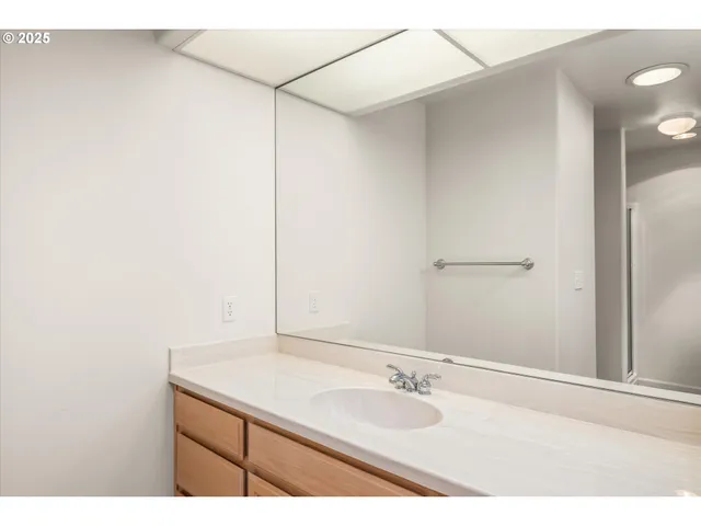 $498,000 | 370 Magnolia Drive, Creswell, OR 97426