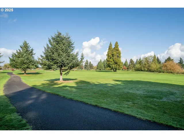 $498,000 | 370 Magnolia Drive, Creswell, OR 97426