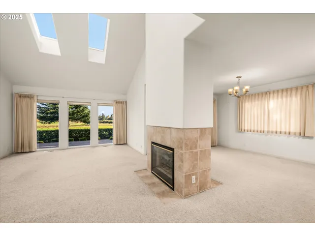 $498,000 | 370 Magnolia Drive, Creswell, OR 97426