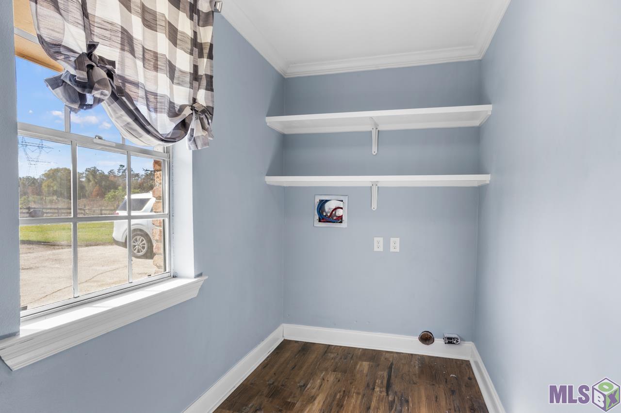 36569 Reinninger Road Denham Springs, LA 70706 - Photo 15 of 30 utility room