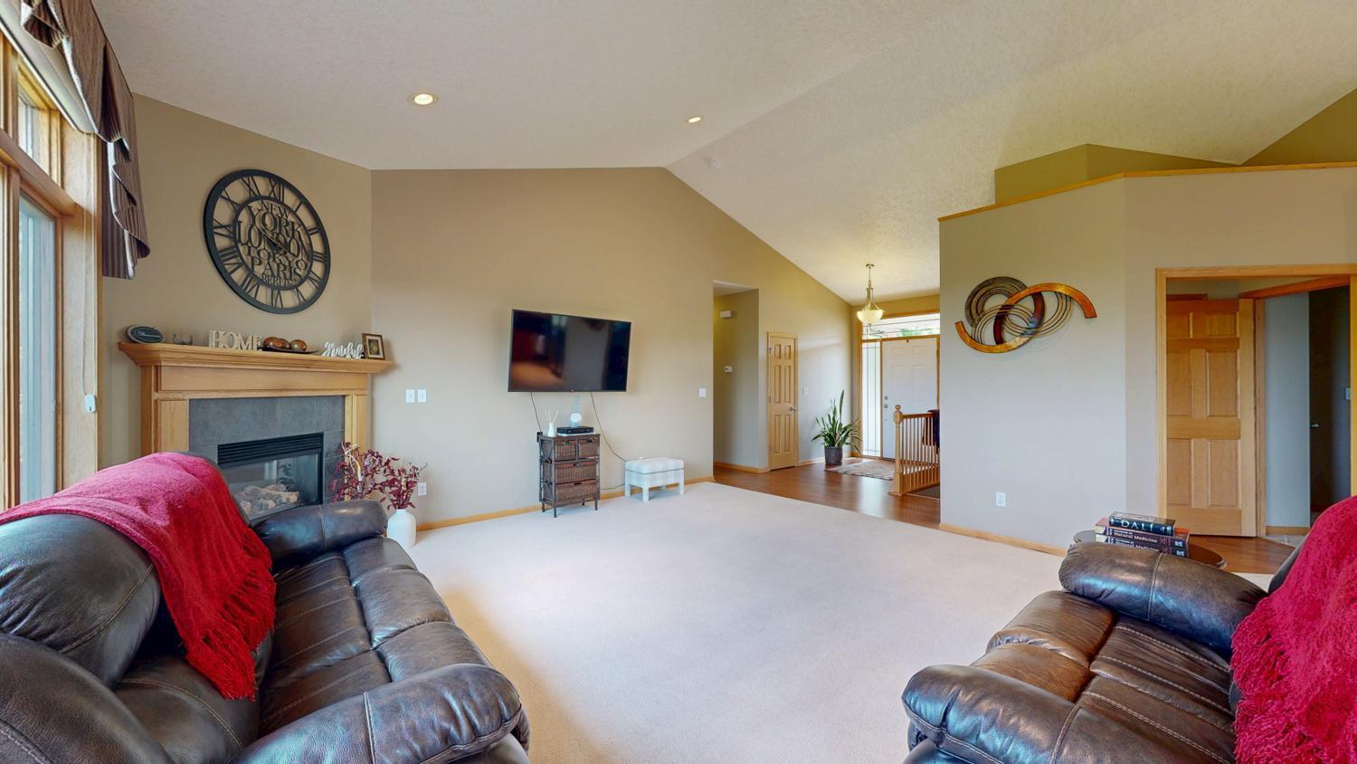 4374 Shetland Place Northwest Rochester, MN 55901 - Photo 5 of 46 Gallery Image 5