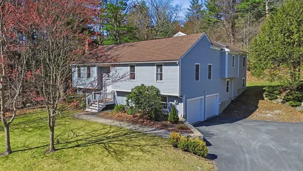 $749,900 | 165 Rice Avenue, Northborough, MA 01532