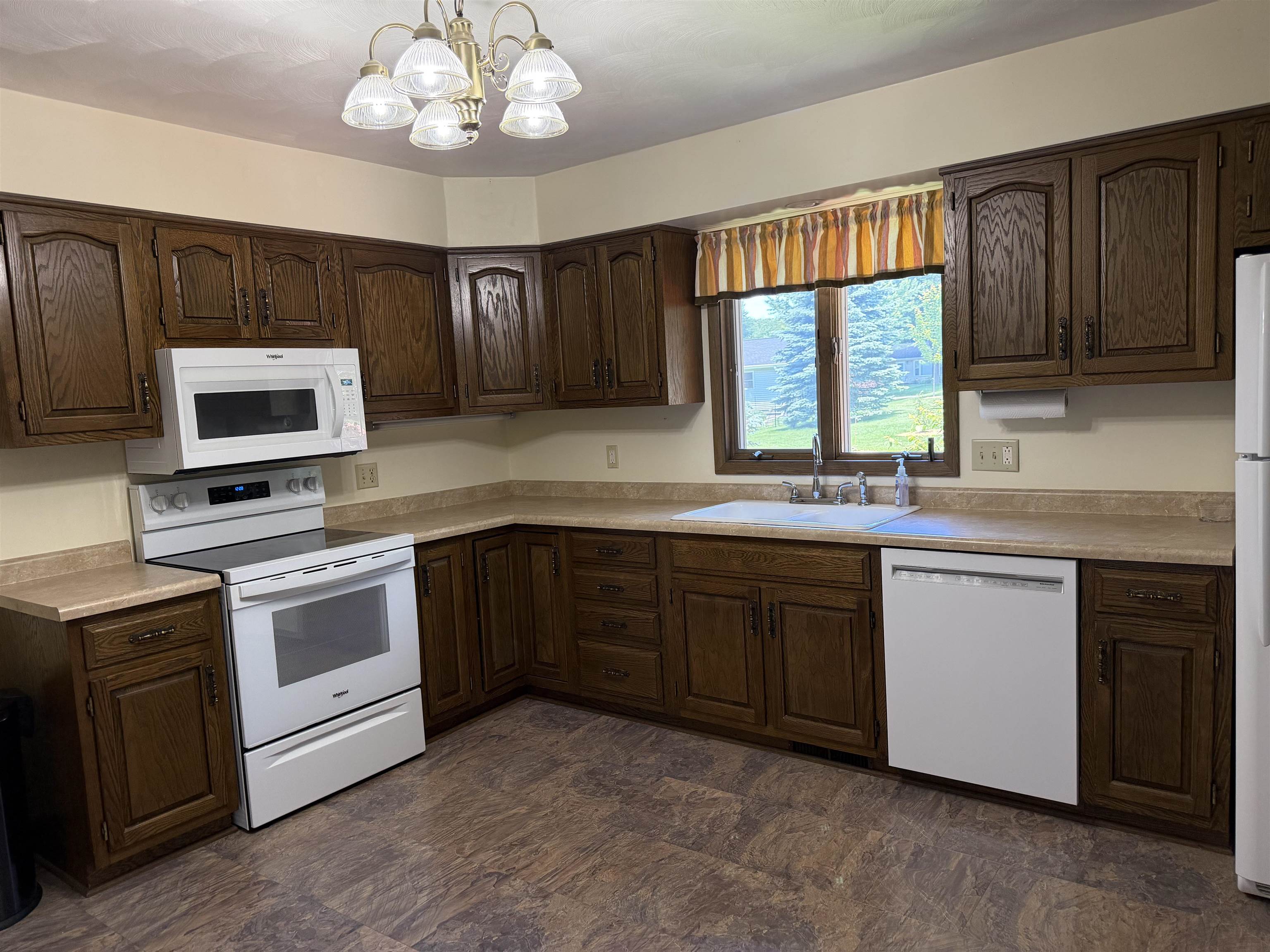 1107 West State Street Marshfield, WI 54449 - Photo 6 of 36