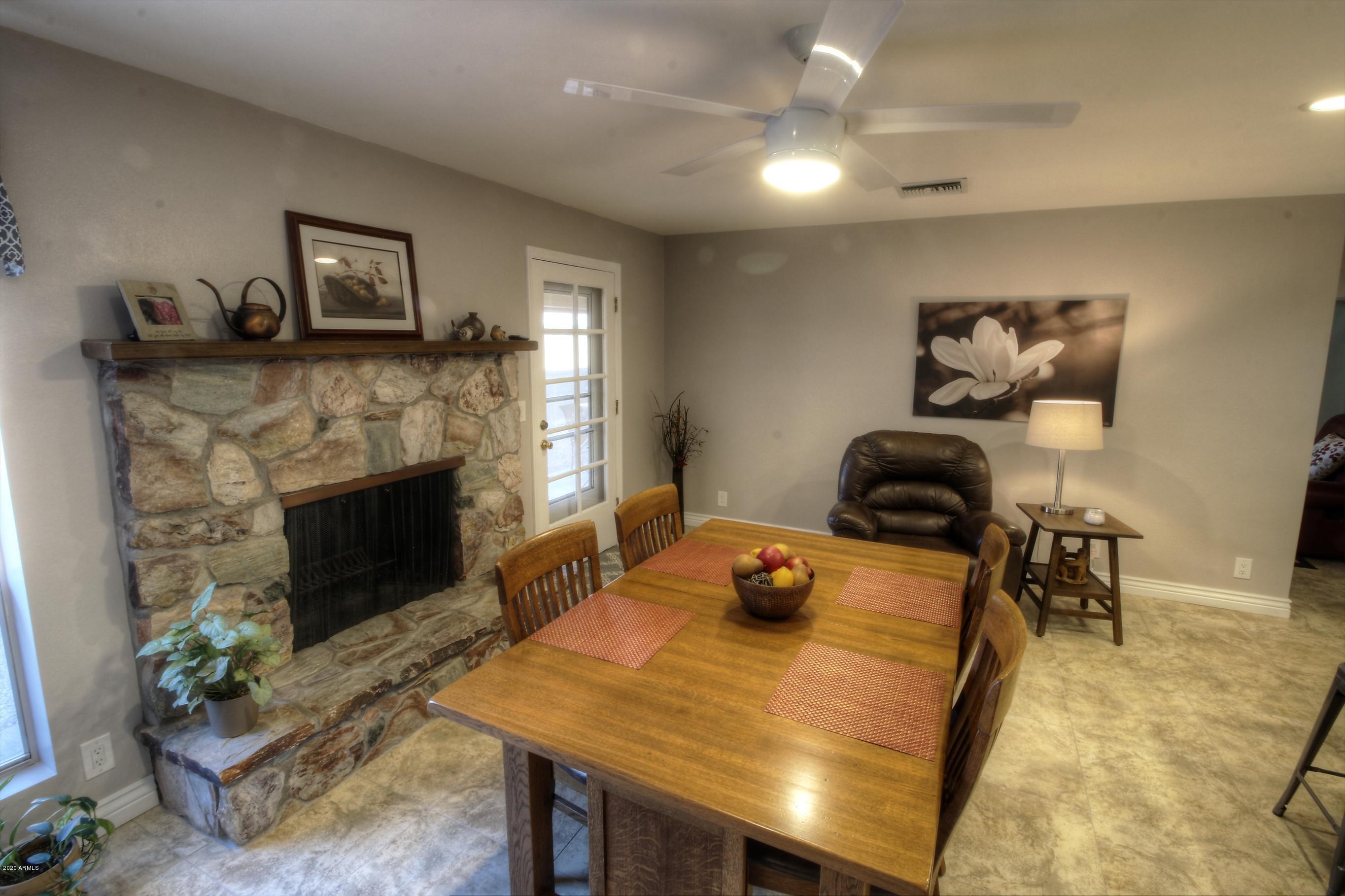 558 South Rochester Mesa, AZ 85206 - Photo 12 of 26 Dining Area