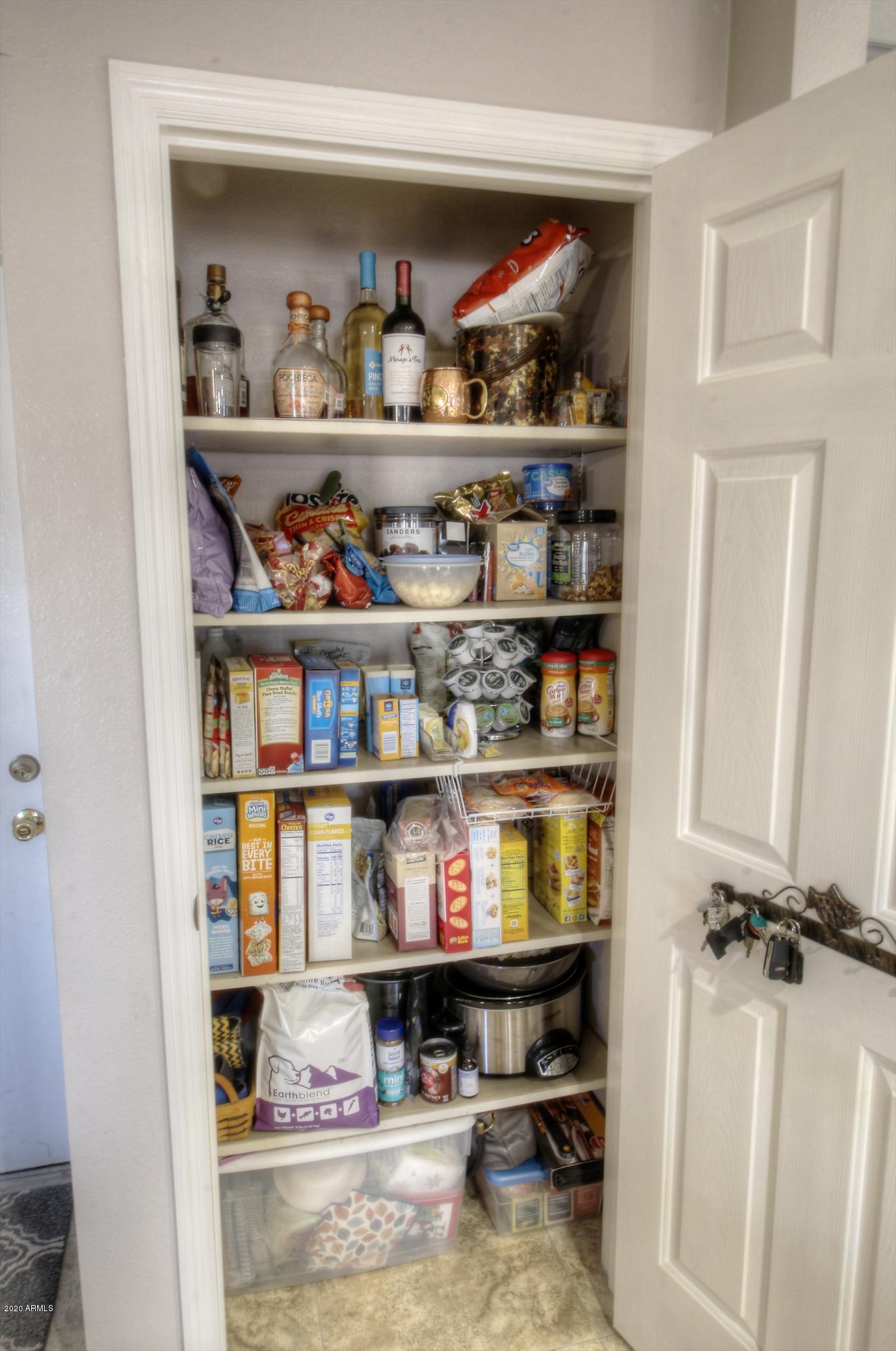 558 South Rochester Mesa, AZ 85206 - Photo 13 of 26 Pantry