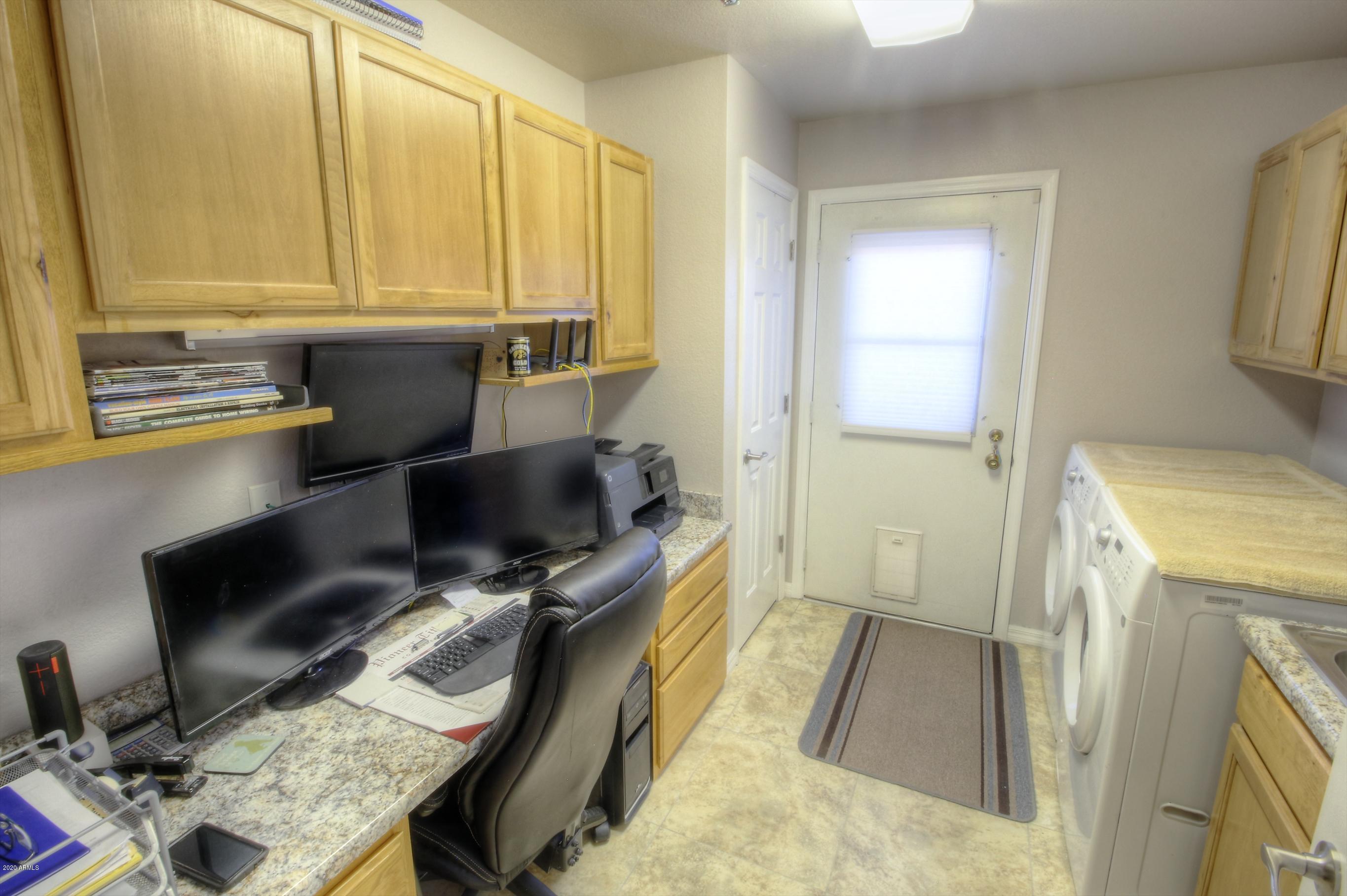 558 South Rochester Mesa, AZ 85206 - Photo 18 of 26 Laundry Room