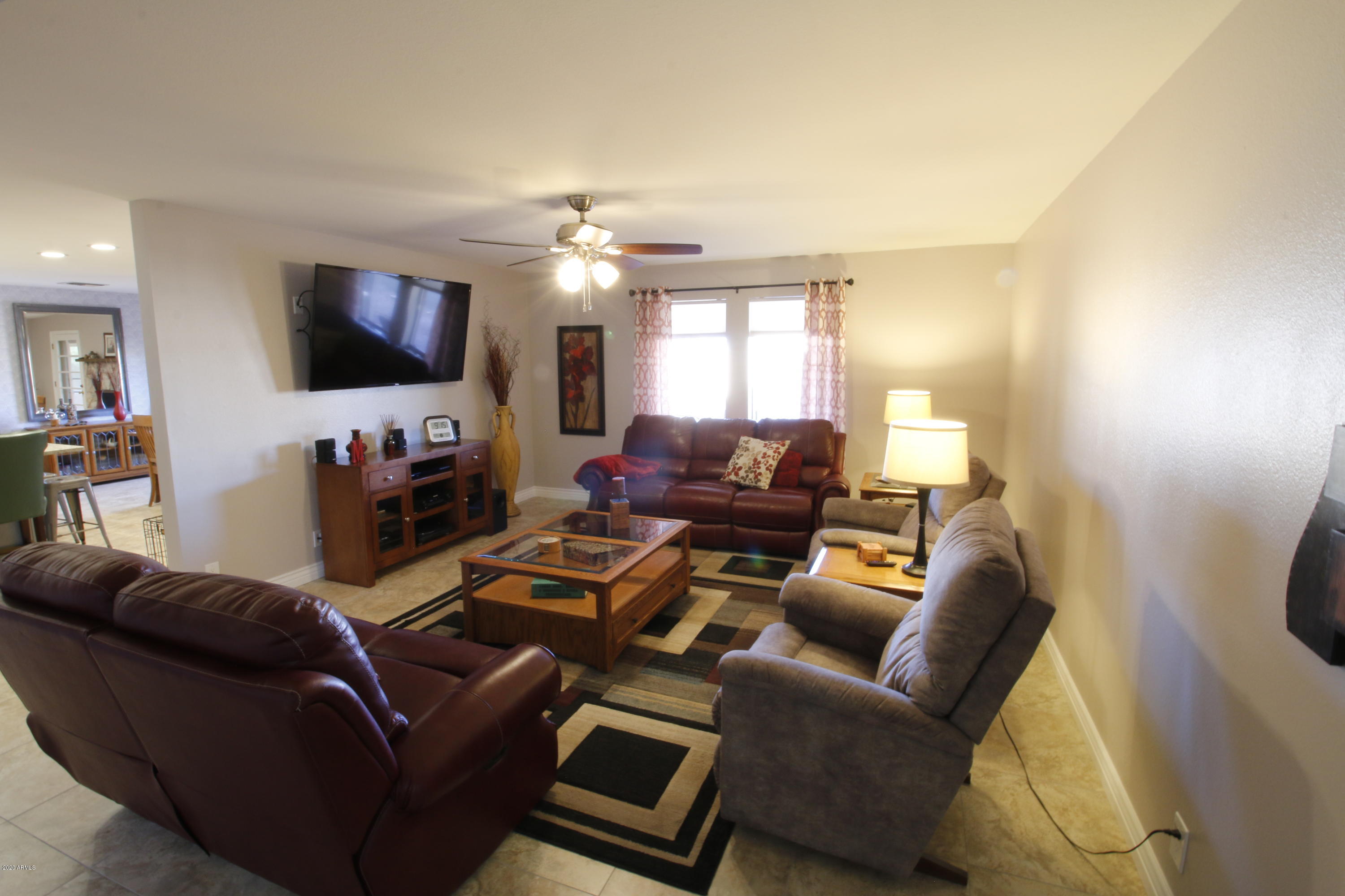 558 South Rochester Mesa, AZ 85206 - Photo 6 of 26 Living Room
