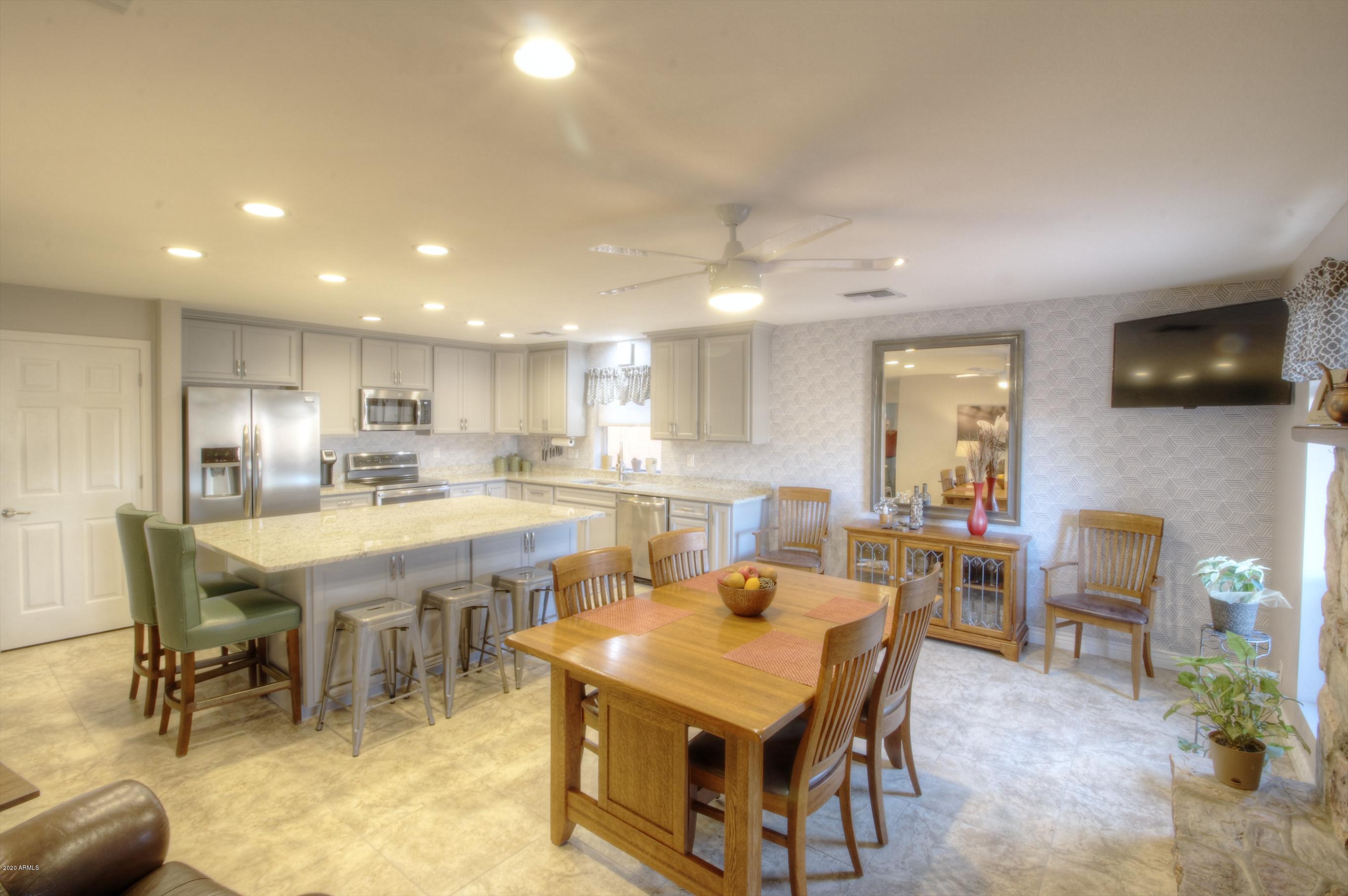 558 South Rochester Mesa, AZ 85206 - Photo 8 of 26 Kitchen Dining Area 2