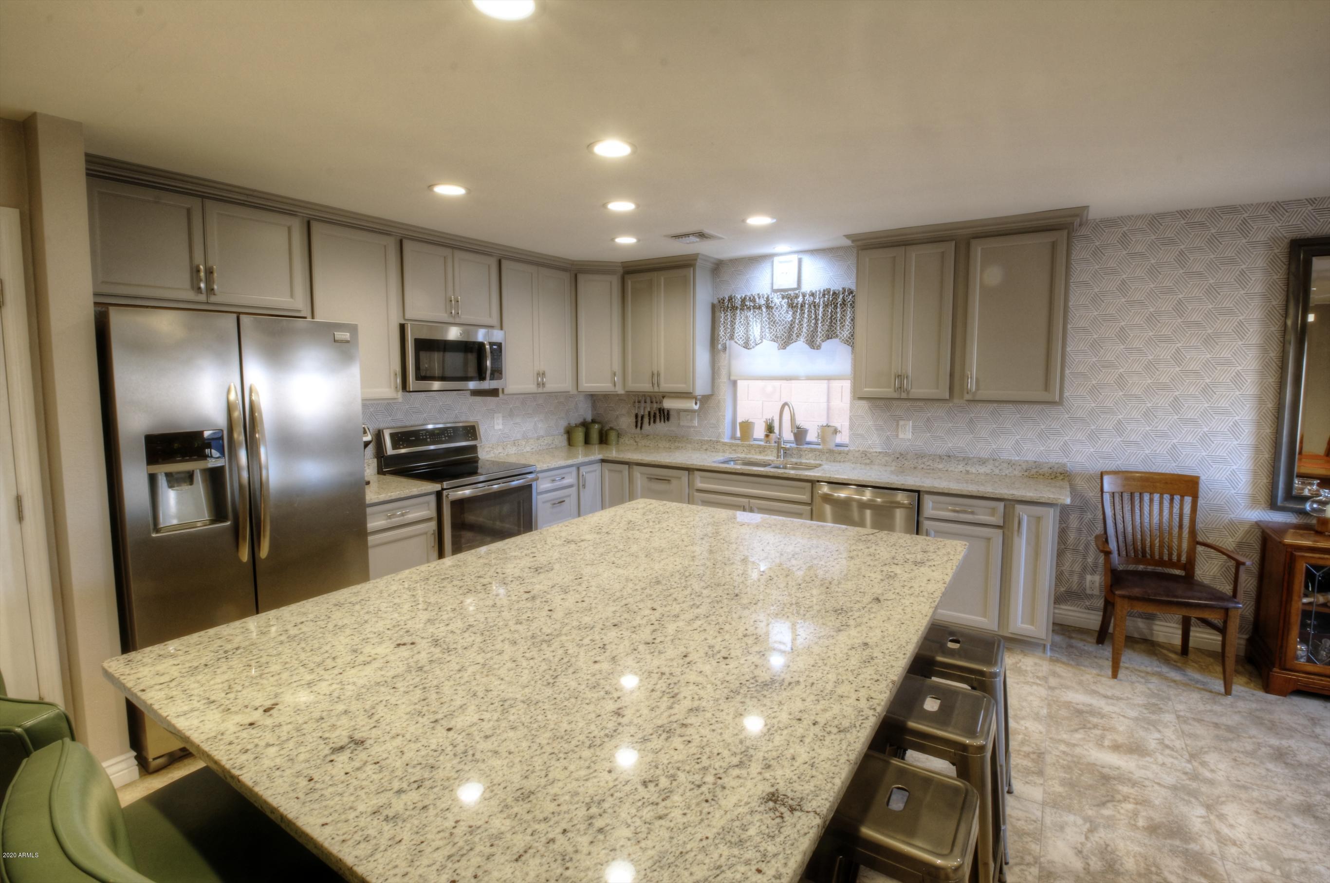 558 South Rochester Mesa, AZ 85206 - Photo 9 of 26 Kitchen