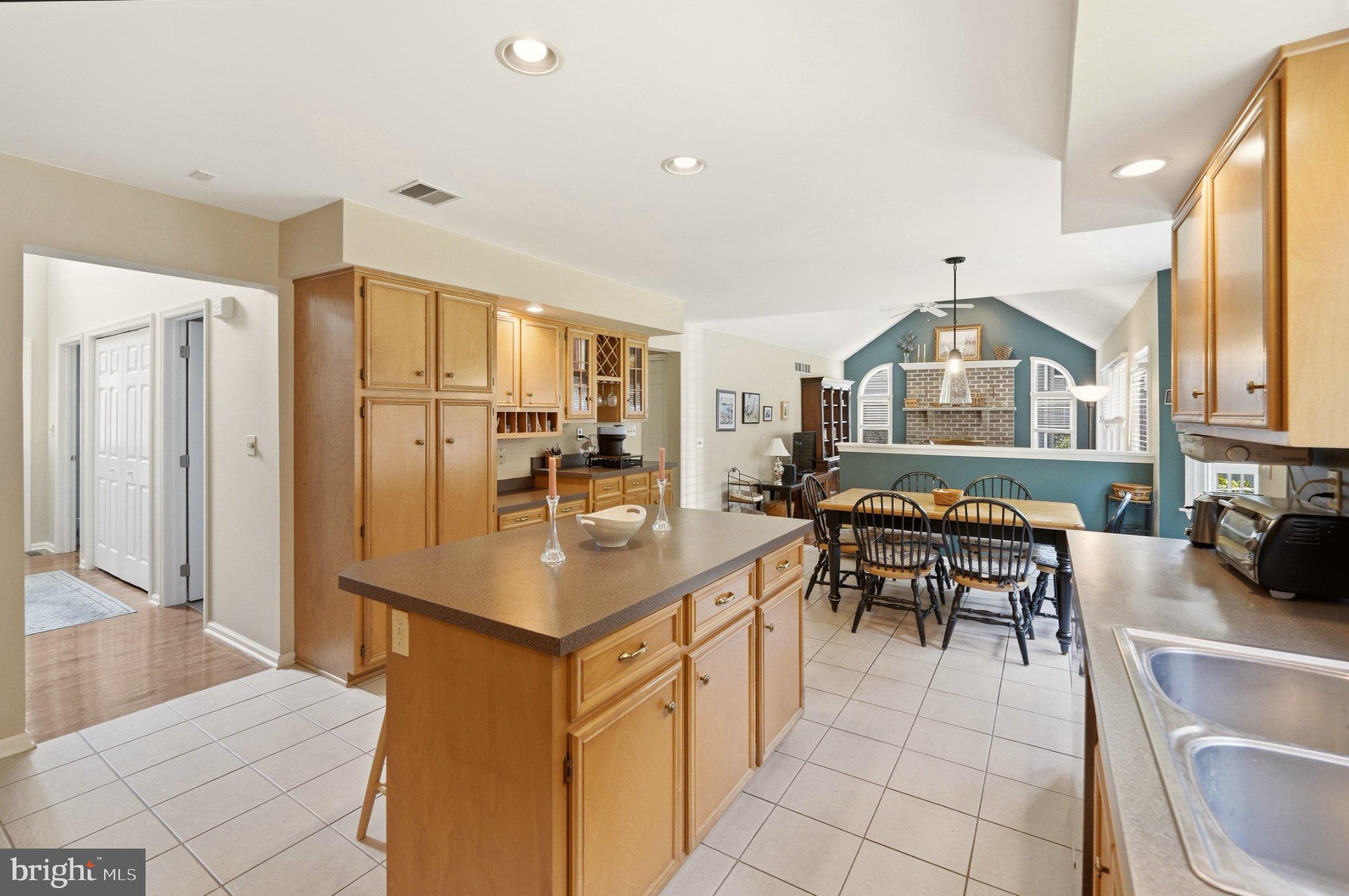 4095 Ross Road Bethlehem, PA 18020 - Photo 19 of 48