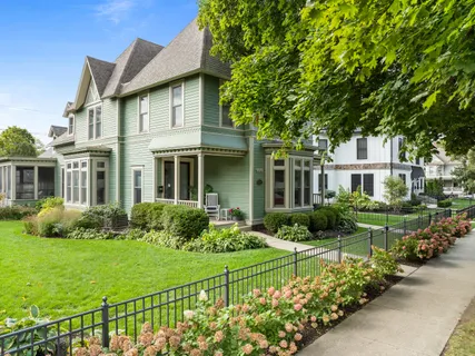 $2,390,000 | 920 Geneva Street, Lake Geneva, WI 53147