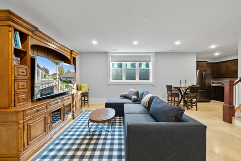 $2,390,000 | 920 Geneva Street, Lake Geneva, WI 53147