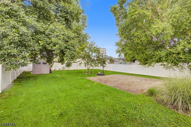 453 Huntington Road Union, NJ 07083 - Photo 24 of 28