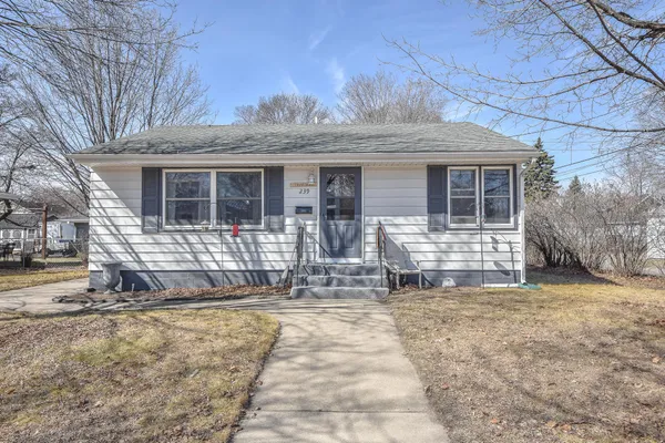 $189,900 | 239 32nd Avenue North, St. Cloud, MN 56303