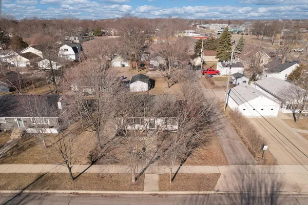 $189,900 | 239 32nd Avenue North, St. Cloud, MN 56303