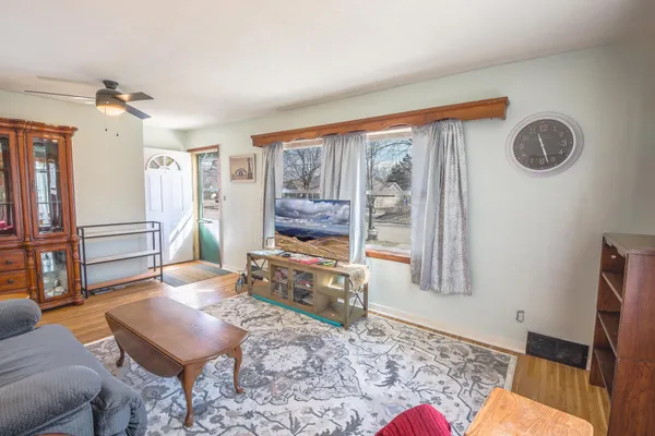 $189,900 | 239 32nd Avenue North, St. Cloud, MN 56303