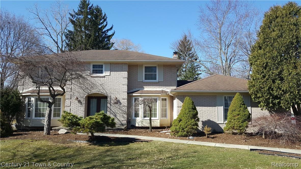 1737 North Kilburn Road Rochester, MI 48306 - Photo 2 of 40 Front View