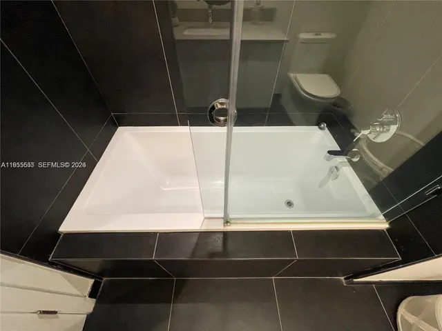 $3,540 | 1600 Northeast 1st Avenue, Unit 3215, Miami, FL 33132