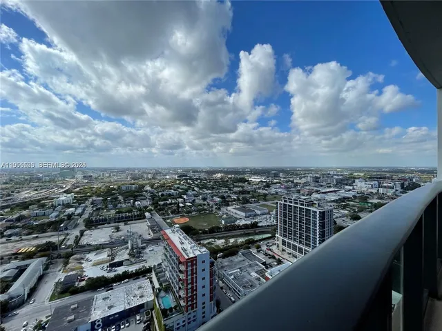 $3,540 | 1600 Northeast 1st Avenue, Unit 3215, Miami, FL 33132