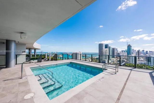 $3,540 | 1600 Northeast 1st Avenue, Unit 3215, Miami, FL 33132