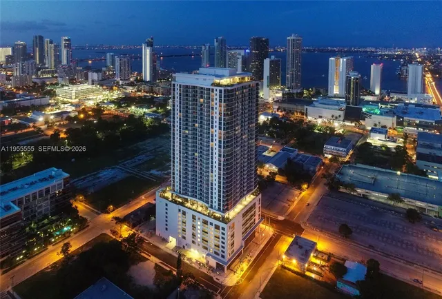 $3,540 | 1600 Northeast 1st Avenue, Unit 3215, Miami, FL 33132