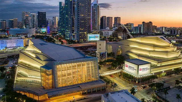 $3,540 | 1600 Northeast 1st Avenue, Unit 3215, Miami, FL 33132