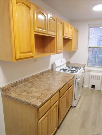 $179,000 | 4320 Van Cortlandt Park East, Unit 3F | Woodlawn Heights