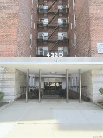 $179,000 | 4320 Van Cortlandt Park East, Unit 3F | Woodlawn Heights