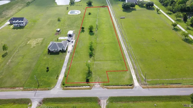 $150,000 | 9139 La Highway, St. Amant, LA 70774