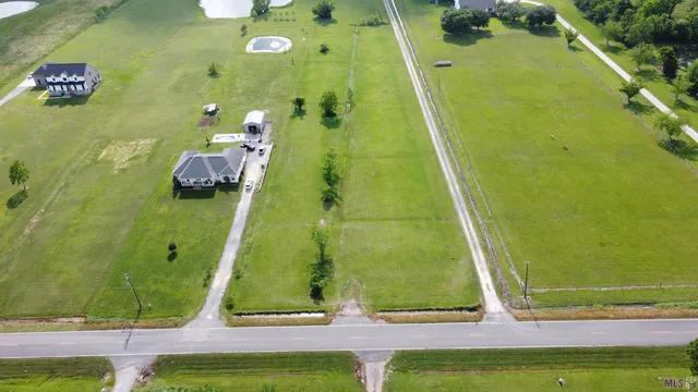 $150,000 | 9139 La Highway, St. Amant, LA 70774