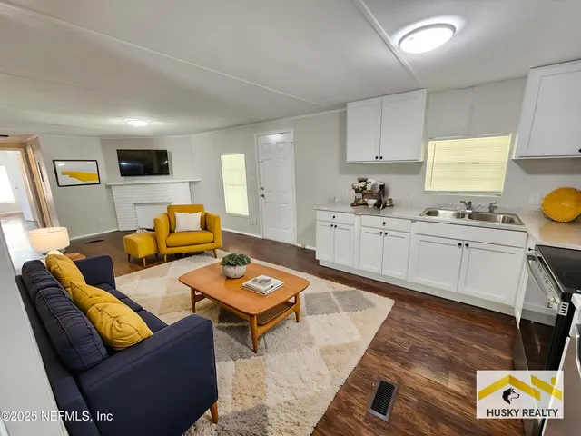 $189,500 | 5827 Augo Lane, Jacksonville, FL 32244