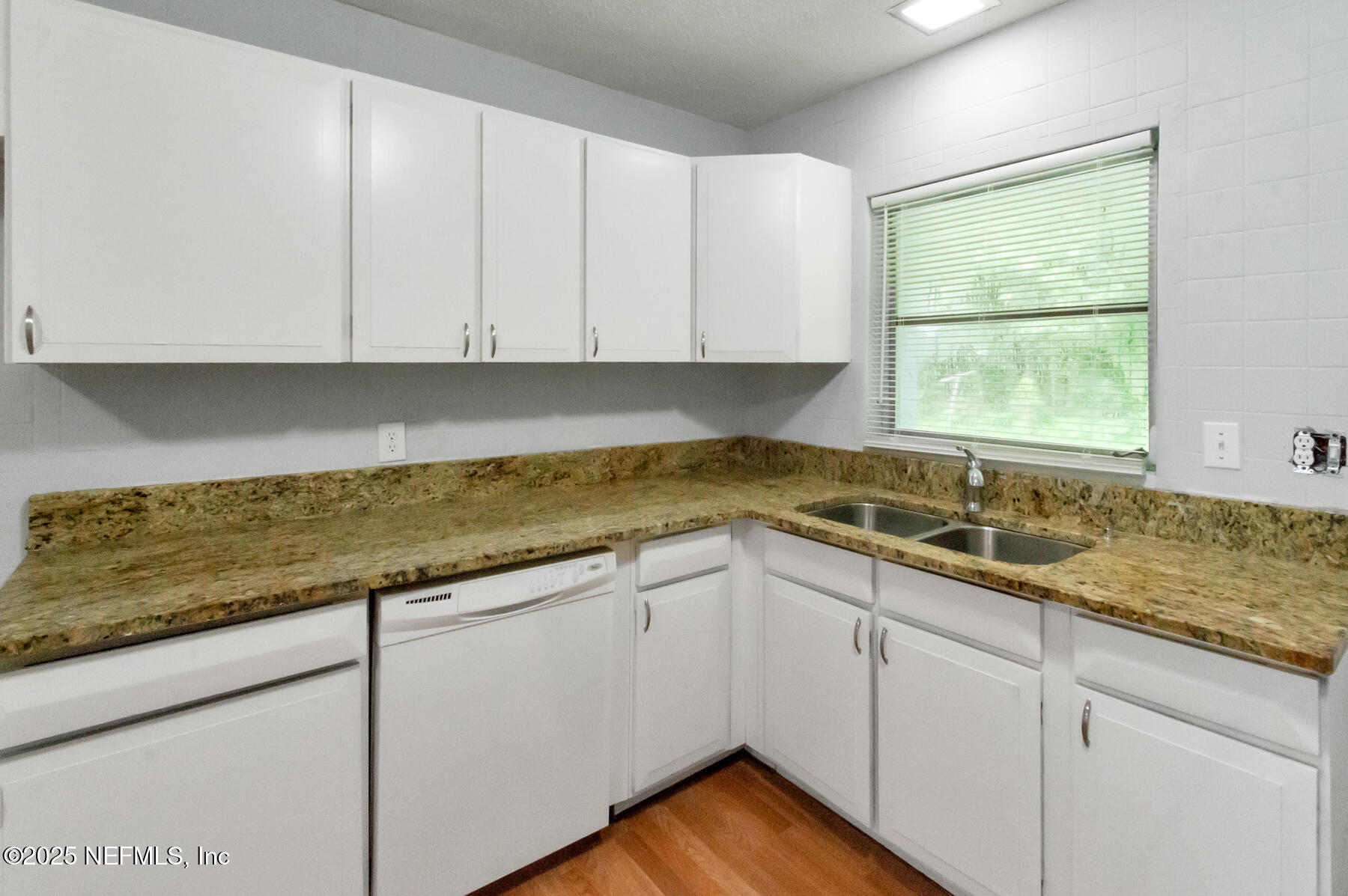 5626 Verbena Road Jacksonville, FL 32209 - Photo 6 of 16 DSC_0877 (1)