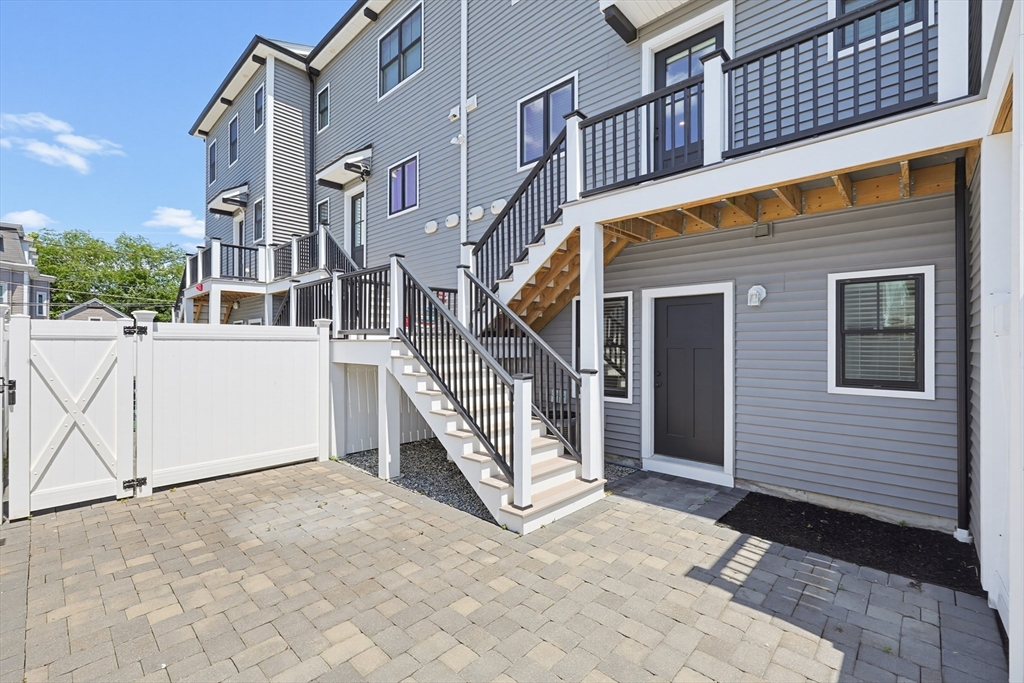 29 Cherry Street, Unit 3 Waltham, MA 02453 - Photo 40 of 41