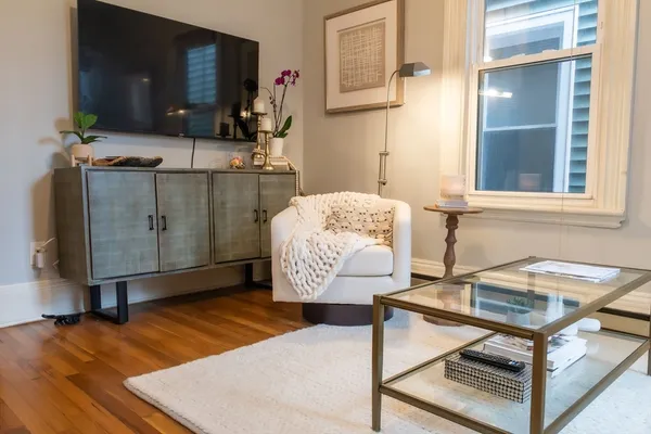 $3,500 | 30 Vinton Street, Unit 1, Boston, MA 02127