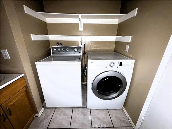 $2,800 | 27948 Tyler Lane, Unit 439, Canyon Country, CA 91387