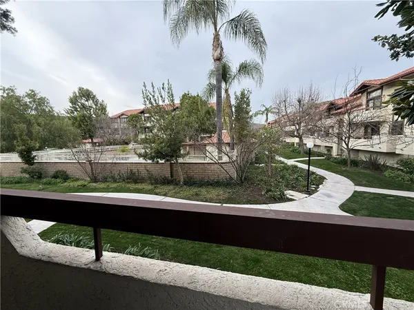 $2,800 | 27948 Tyler Lane, Unit 439, Canyon Country, CA 91387
