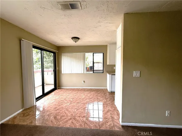 $2,800 | 27948 Tyler Lane, Unit 439, Canyon Country, CA 91387