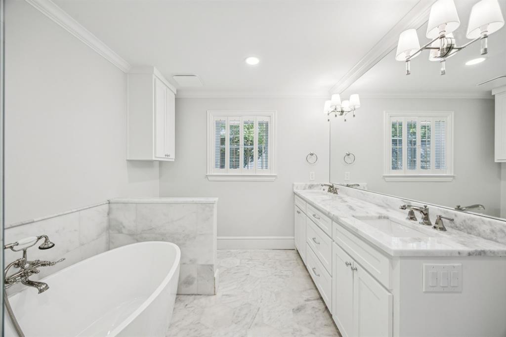 6848 Midcrest Drive Dallas, TX 75254 - Photo 14 of 35