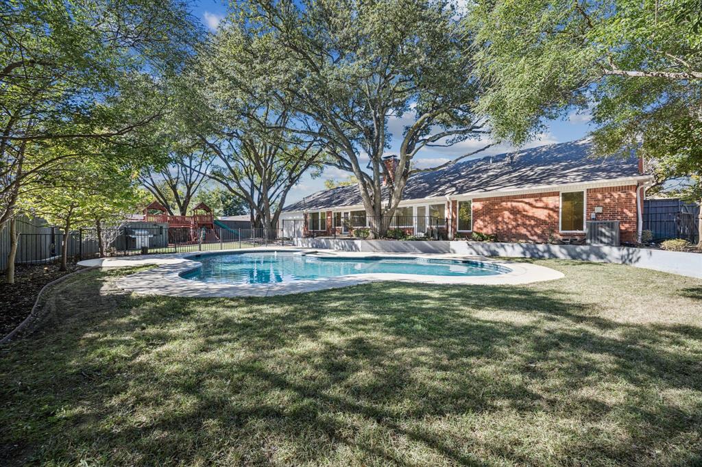 6848 Midcrest Drive Dallas, TX 75254 - Photo 29 of 35