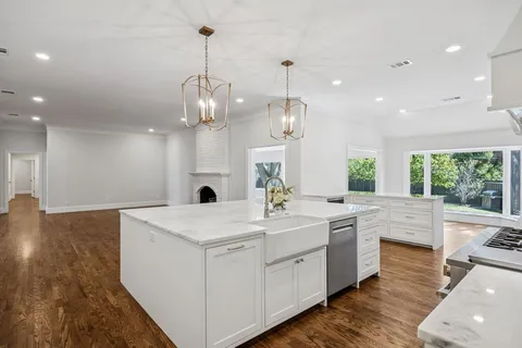 $1,800,000 | 6848 Midcrest Drive, Dallas, TX 75254