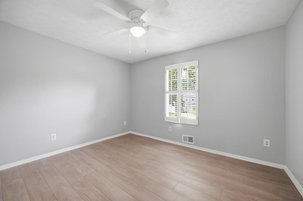 11240 Rotherick Drive Alpharetta, GA 30022 - Photo 14 of 26