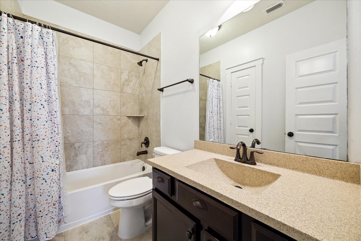 17011 Seminole Ridge Drive Cypress, TX 77433 - Photo 28 of 33 Full upstairs bath