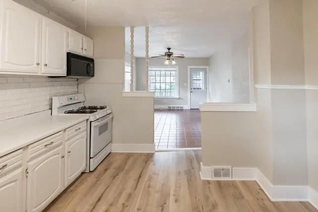 $174,900 | 7707 16th Avenue, Kenosha, WI 53143