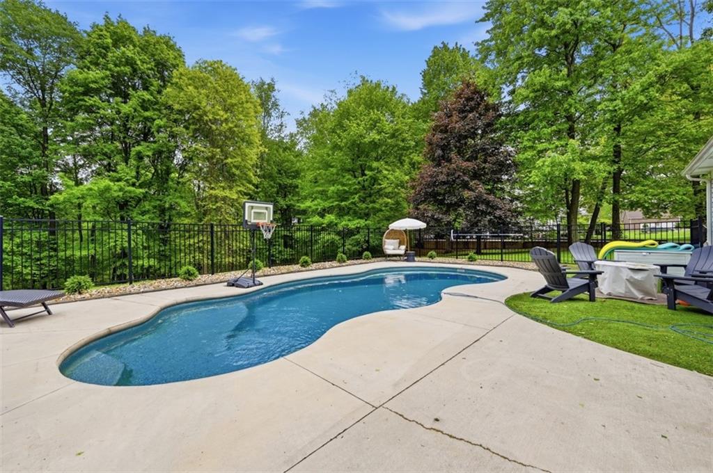 167 Wellington Road Aliquippa, PA 15001 - Photo 43 of 49 The kids will LOVE this pool!